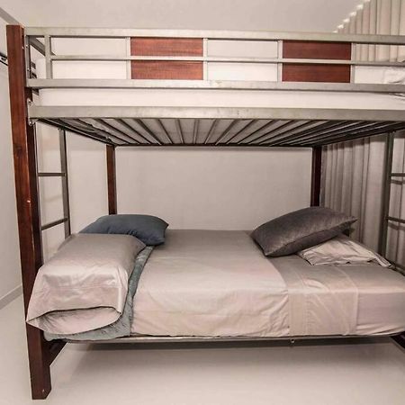 Modern 2Br With Kingbed In The Heart Of Isla Verde Strip Διαμέρισμα Σαν Χουάν Εξωτερικό φωτογραφία