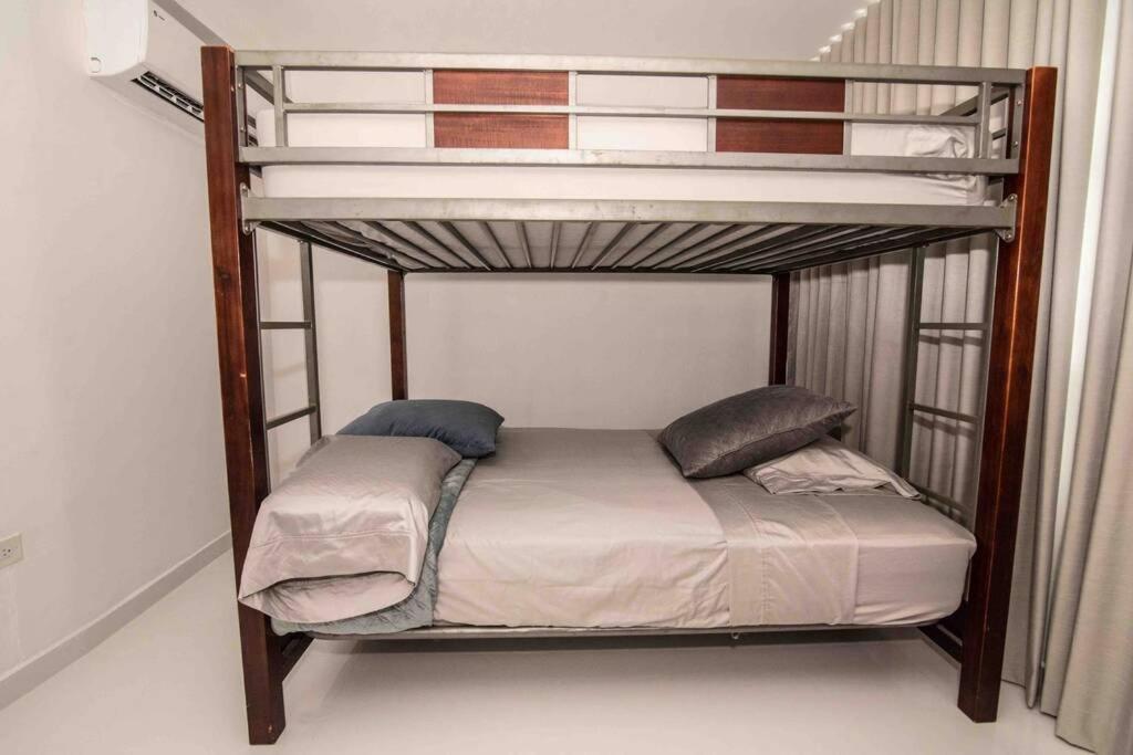 Modern 2Br With Kingbed In The Heart Of Isla Verde Strip Διαμέρισμα Σαν Χουάν Εξωτερικό φωτογραφία